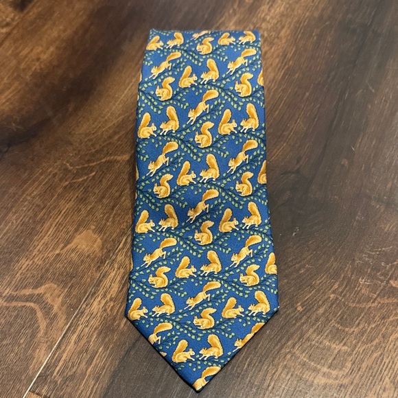 Hermes 100% Silk Blue and Tan Squirrel Design Tie 7392 PA - Picture 1 of 5